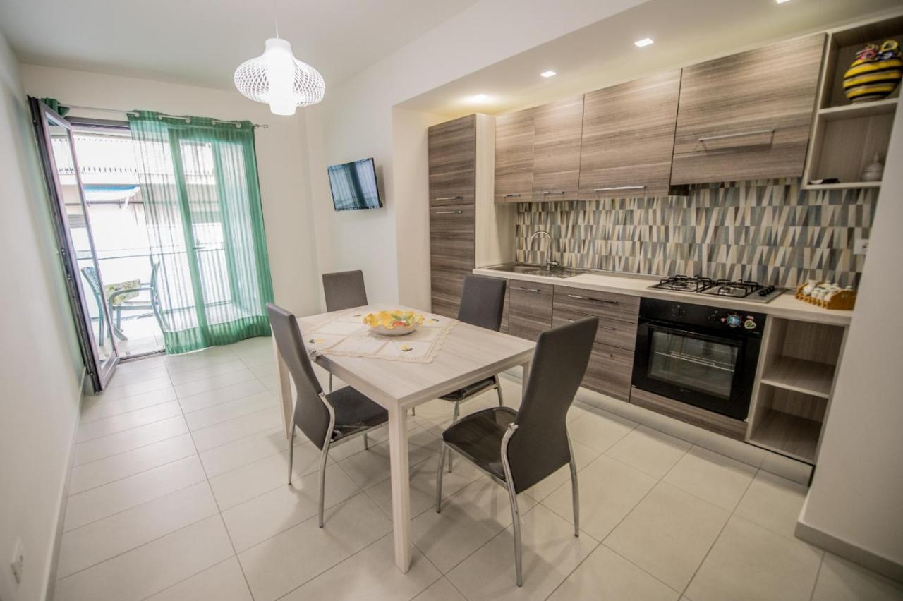 Home Square ميلاتسو المظهر الخارجي الصورة